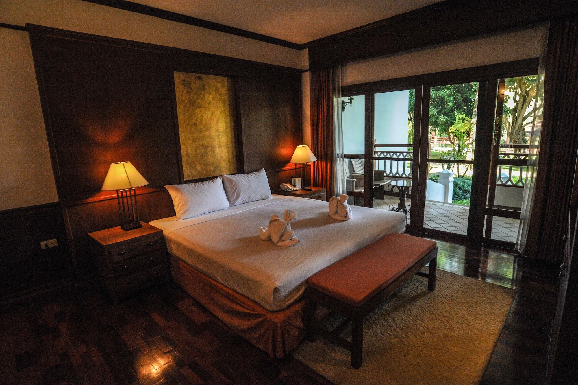 Suan Bua Hotel & Resort Ban Pong  Exterior photo
