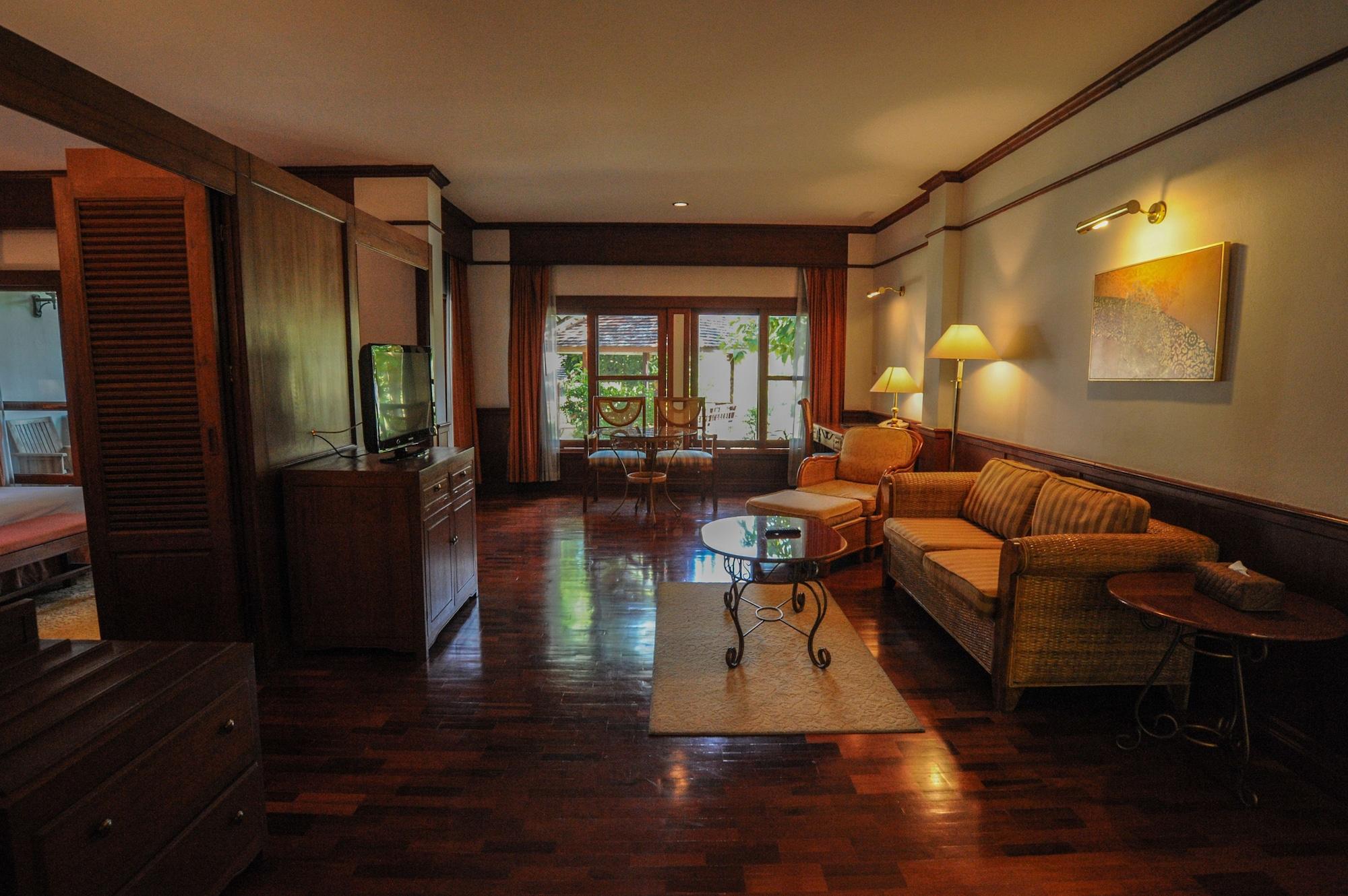Suan Bua Hotel & Resort Ban Pong  Exterior photo