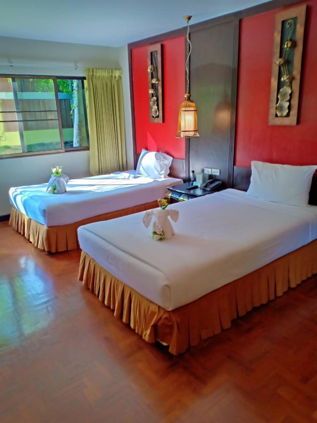 Suan Bua Hotel & Resort Ban Pong  Exterior photo