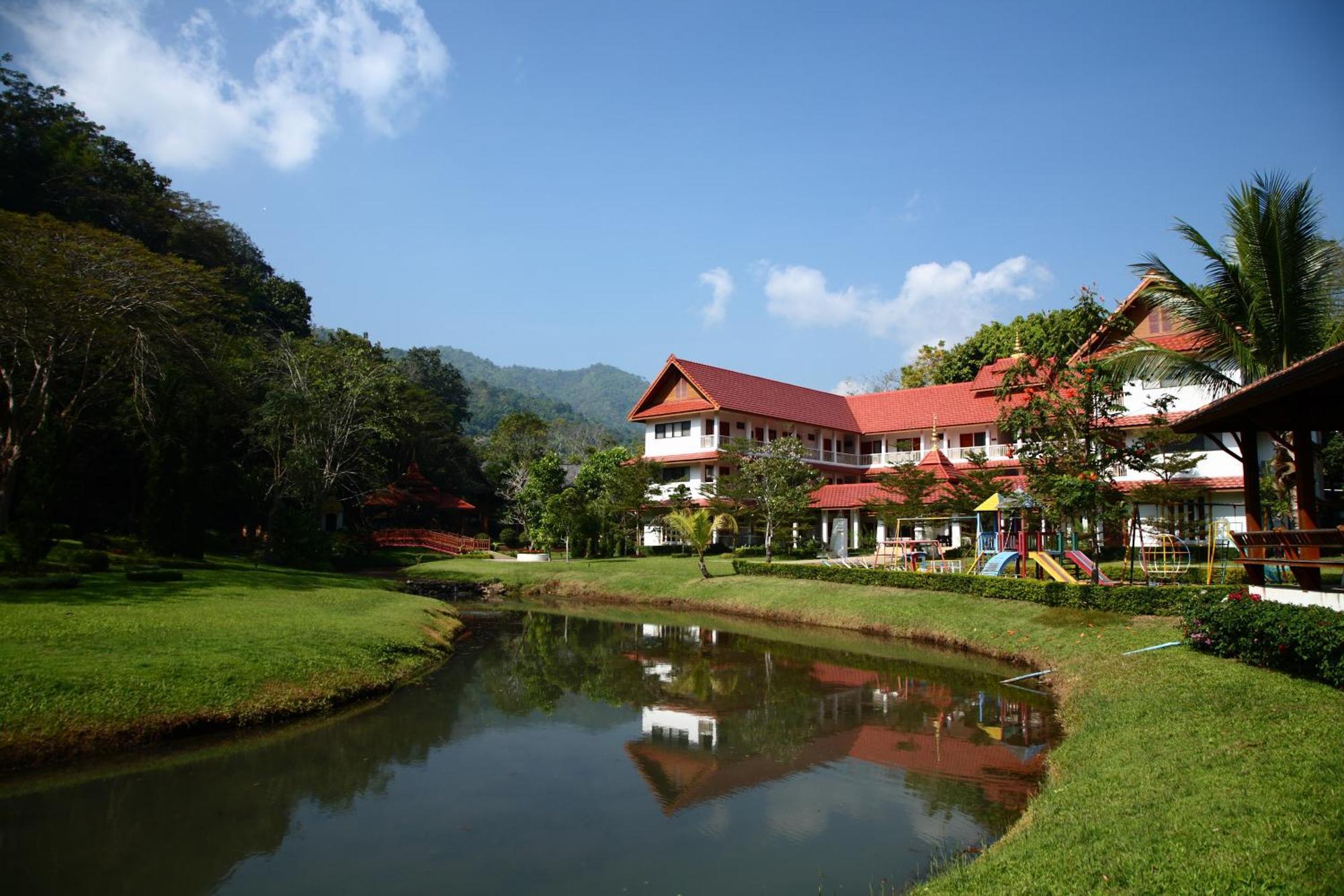 Suan Bua Hotel & Resort Ban Pong  Exterior photo