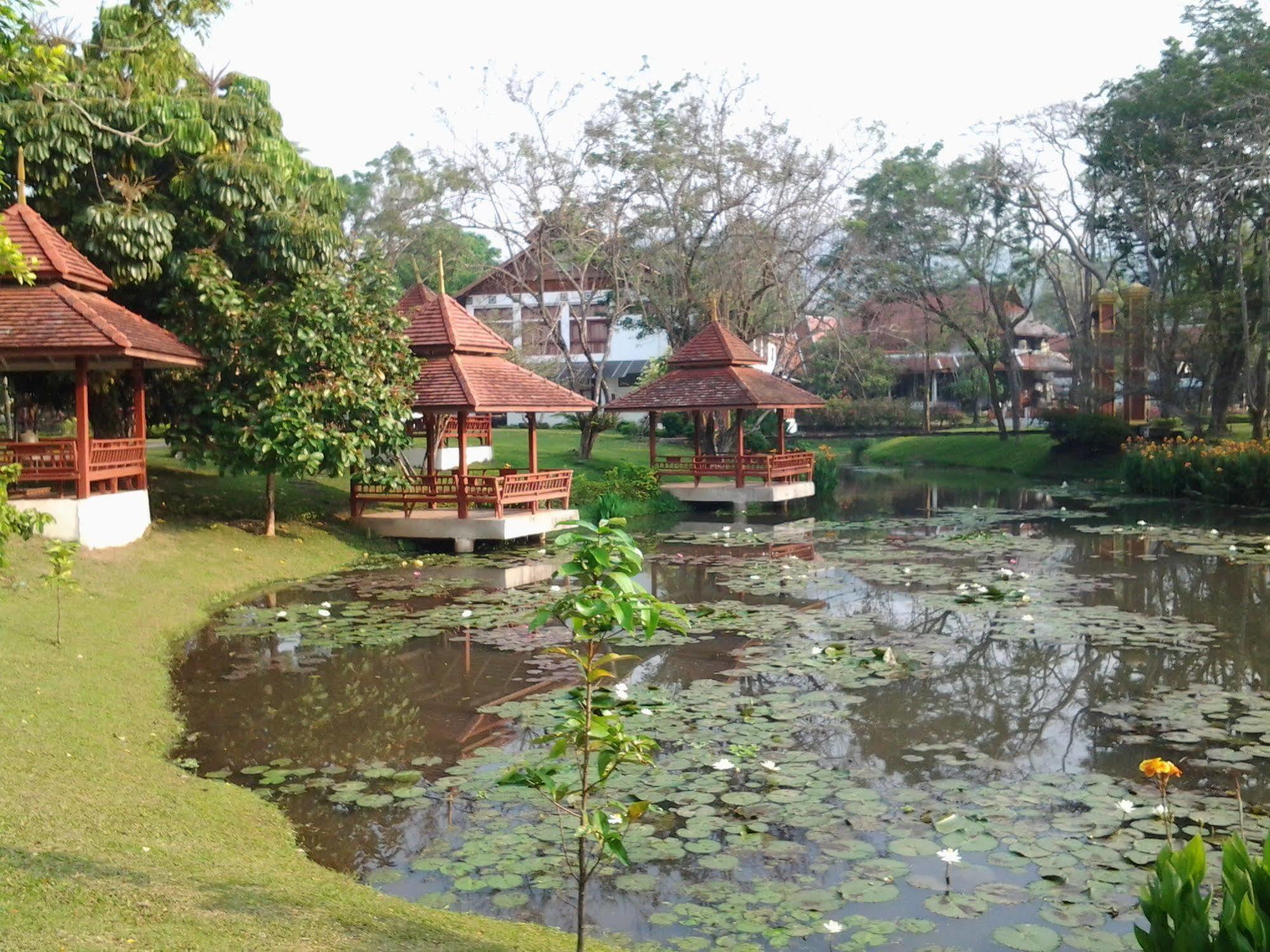 Suan Bua Hotel & Resort Ban Pong  Exterior photo