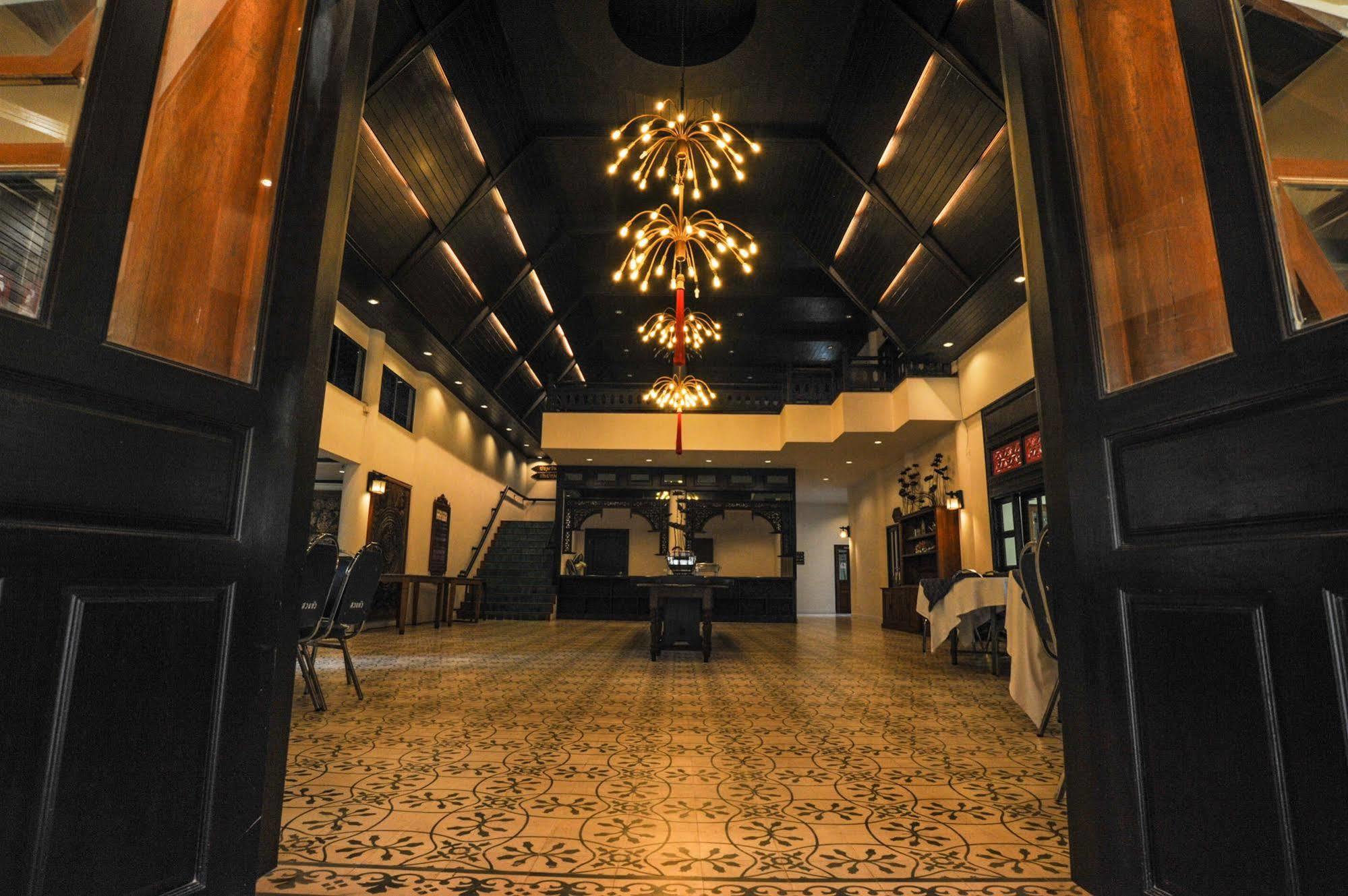 Suan Bua Hotel & Resort Ban Pong  Exterior photo