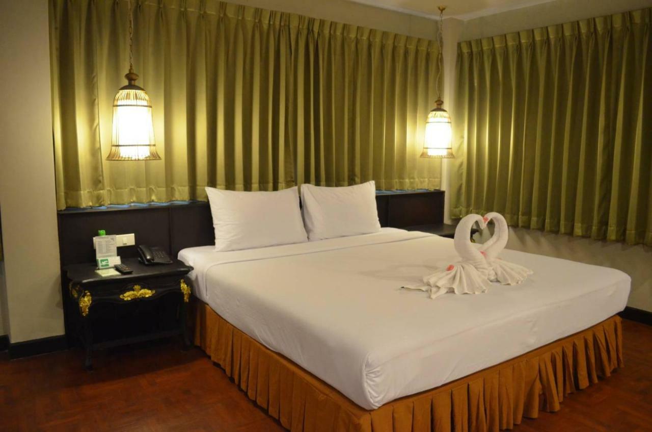 Suan Bua Hotel & Resort Ban Pong  Exterior photo