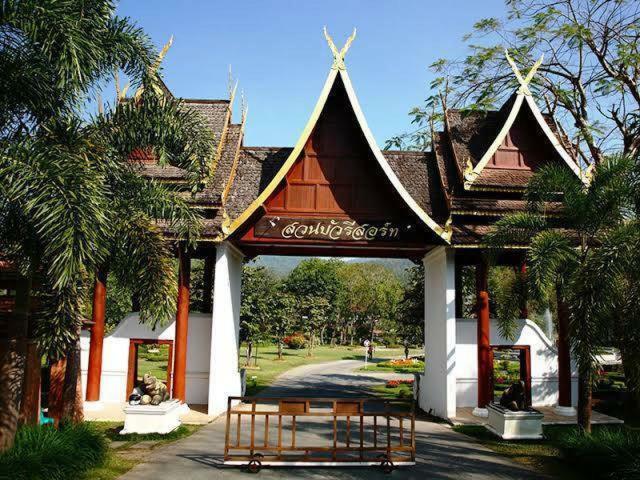 Suan Bua Hotel & Resort Ban Pong  Exterior photo